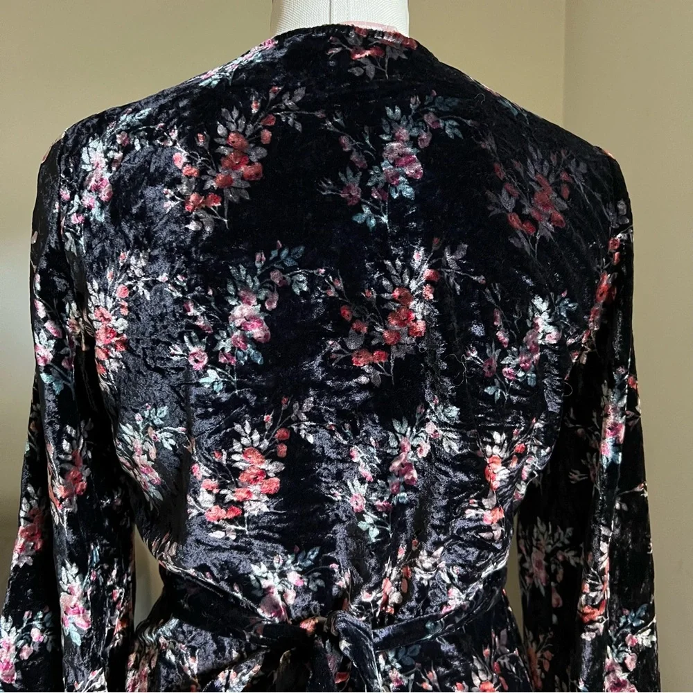 ZARA Velvet Wrap Top Sz S Black Floral Boho Gypsy Bell Sleeves V Neck Whimsical - Picture 12 of 16